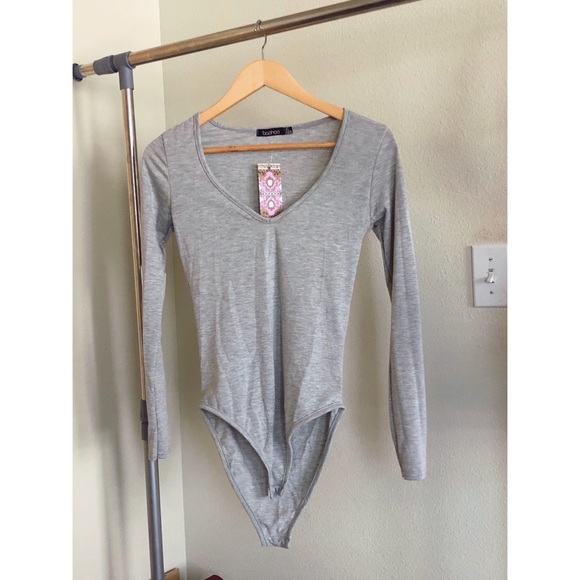 🎉HOST PICK Boohoo V Neck Long Sleeved Bodysuit - Picture 4 of 4
